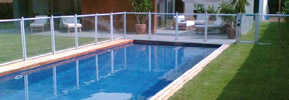 vallado de seguridad en piscina privada